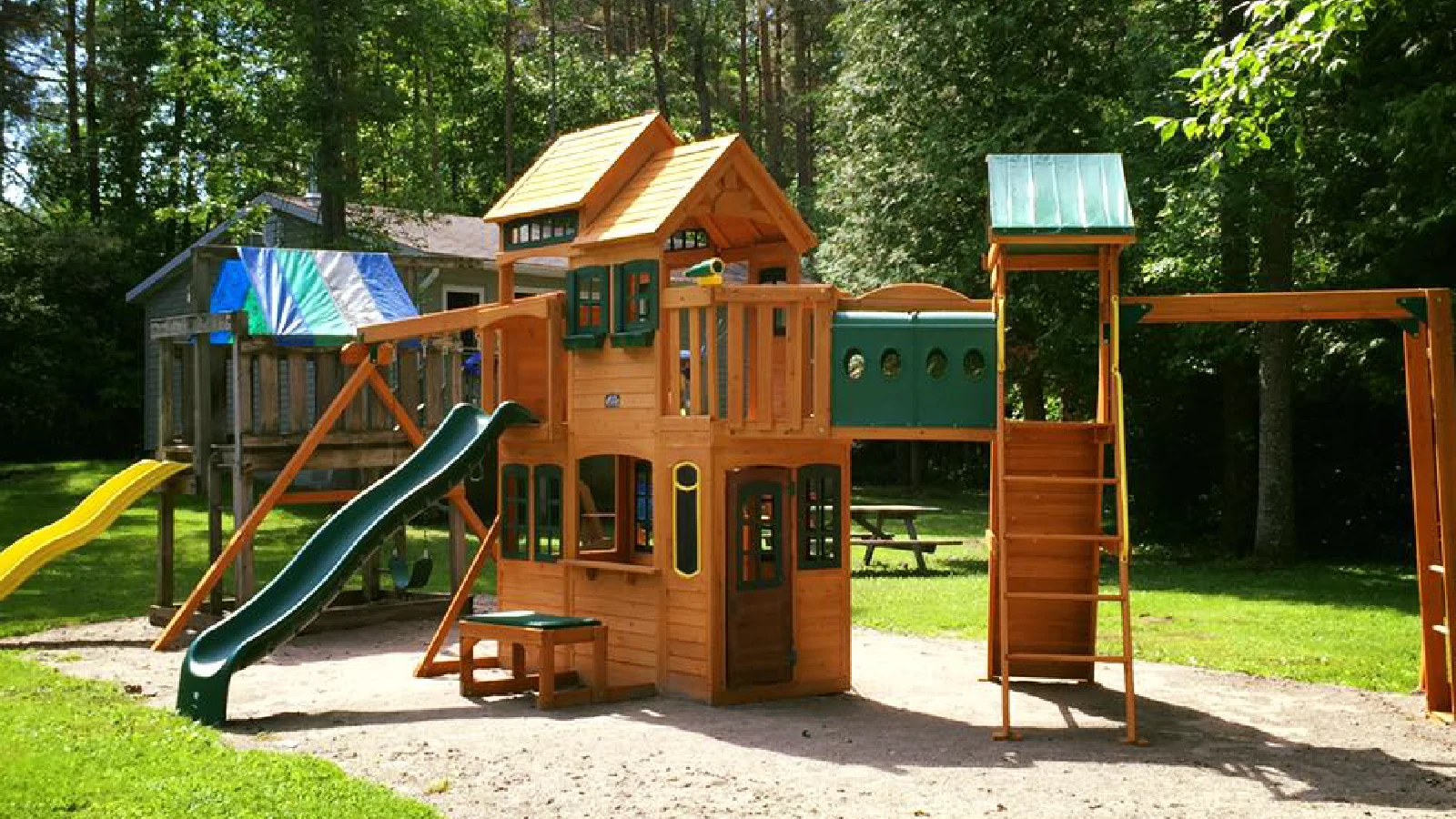 Playground: Family-Friendly Kids Playground in Kawartha Lakes
